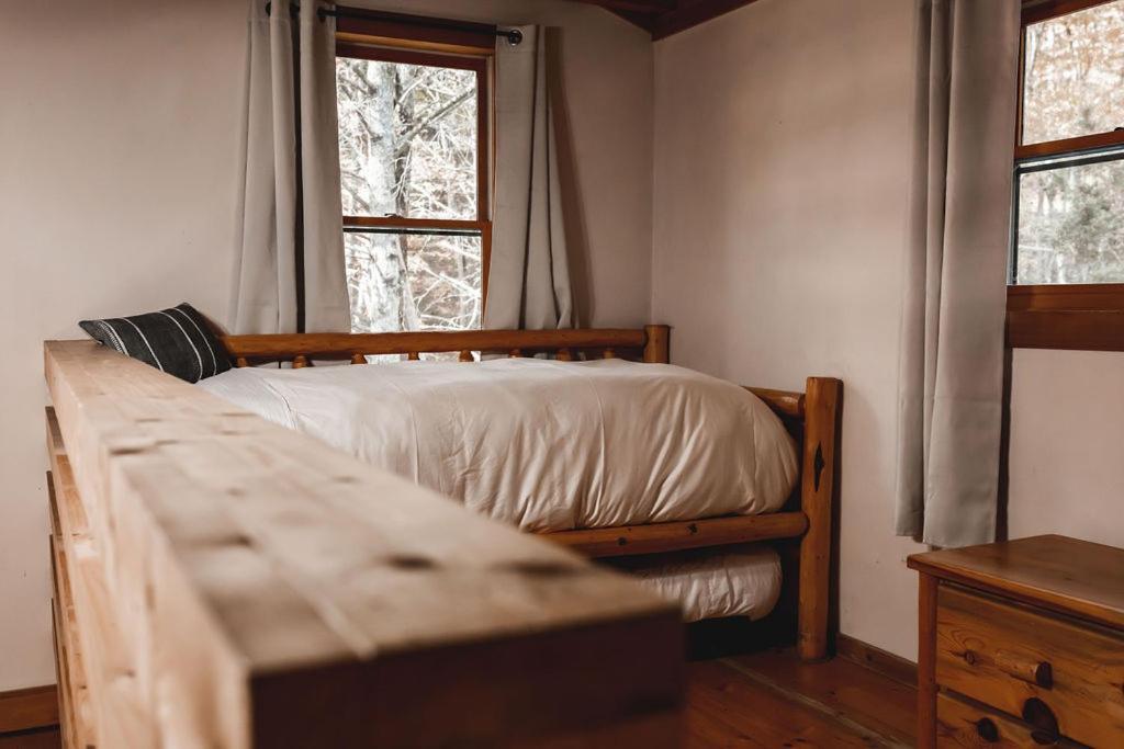 Wolf Creek Cabin At 36 North - Hot Tub Purlear 외부 사진